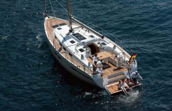 Yachtcharter Bavaria C45 style 3cab top