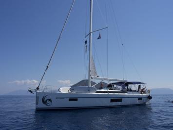 Yachtcharter Bavaria C57 Holiday 5cab side