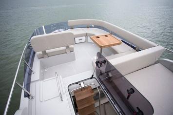 Yachtcharter Bavaria E40 sedan 2cab exterior