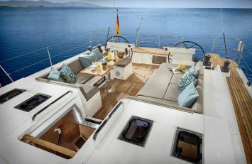 Yachtcharter Bavaria S 32 1cab exterior