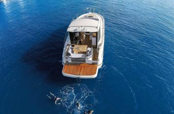 Yachtcharter Bavaria S40 coupe 2cab outer