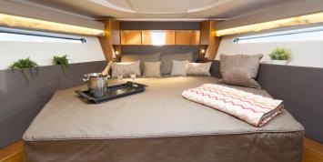 Yachtcharter Bavaria S40 coupe 2cab cabin