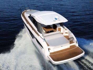 Yachtcharter Bavaria S45 HT 3cab back