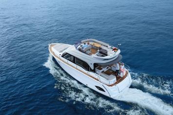 Yachtcharter Bavaria E40 Fly 3cab outer