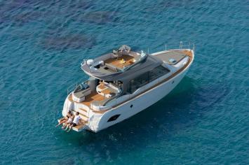 Yachtcharter Bavaria E40 Fly 3cab outer