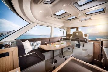 Yachtcharter Bavaria E40 sedna 3cab salon