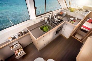 Yachtcharter Bavaria E40 sedna 3cab KItchen