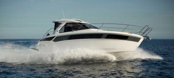 Yachtcharter Bavaria 360 coupe 2cab top