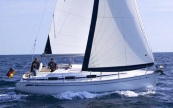 Yachtcharter Bavaria 30 cruiser 2cab salon