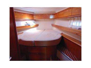 Yachtcharter Bavaria Vision 44 3cab bed