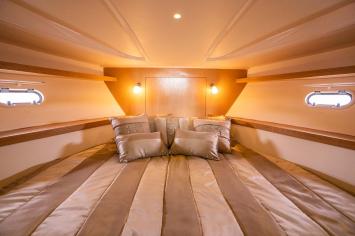 Yachtcharter Bavaria 38 sport 2cab bed