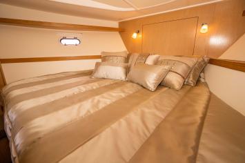 Yachtcharter Bavaria 38 sport 2cab cabin