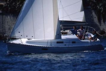 Yachtcharter Oceanis 281 2cab top