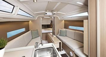 Yachtcharter Oceanis 30.1 2cab salon