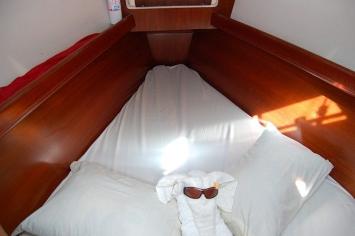 Yachtcharter Oceanis 362 2cab cabin