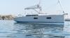 Yachtcharter Oceanis 38 2cab side