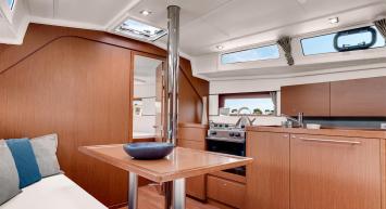 Yachtcharter Oceanis 38 Day Sailer 1cab pantry