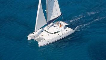 Yachtcharter Lagoon 500 4cab outer