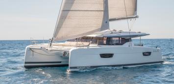 Yachtcharter Astrea42 31cab