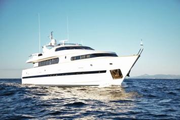 Yachtcharter Bugari100