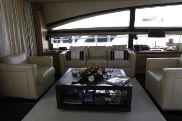 Yachtcharter Bugari100 12