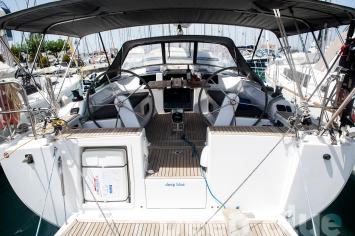 Yachtcharter Hanse415 13