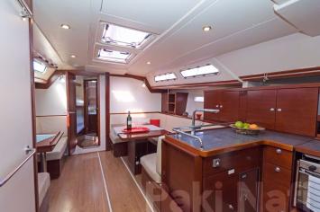 Yachtcharter Hanse430 13