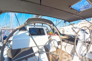 Yachtcharter Hanse455 32