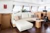 Yachtcharter lagoon 620 3 cabins saloon