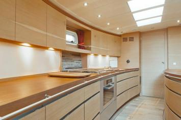 Yachtcharter Opus68 12