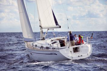 Yachtcharter Bavaria37Cruiser 3