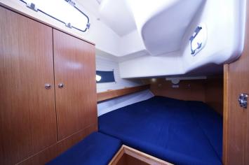 Yachtcharter Bavaria43Cruiser 12