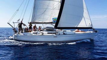 Yachtcharter Dufour455GrandLarge 3