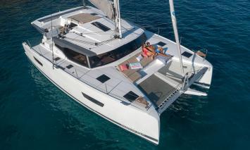 Yachtcharter Astrea42 31cab 3