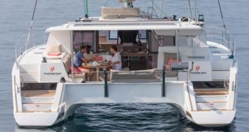 Yachtcharter Helia44