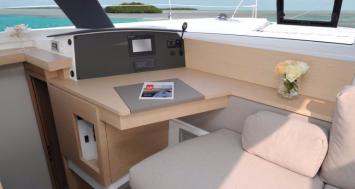 Yachtcharter Helia44 5