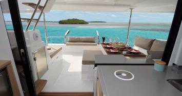 Yachtcharter Helia44 6