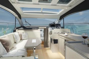 Yachtcharter SealineC390 6