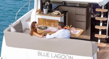 Yachtcharter SealineF430 9