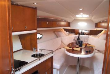 Yachtcharter Viper303Open 4