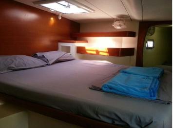 Yachtcharter Leopard434 9