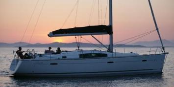 Yachtcharter Oceanis43 3