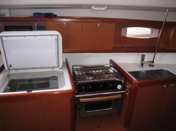 Yachtcharter Oceanis43 8