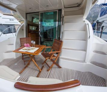 Yachtcharter Prestige42Fly 6