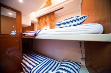 Yachtcharter Prestige42Fly 10