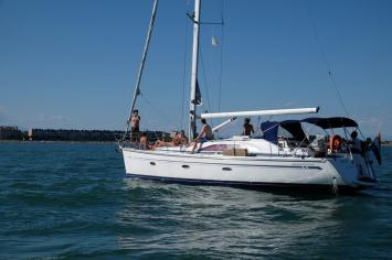 Yachtcharter Bavaria40Vision 3