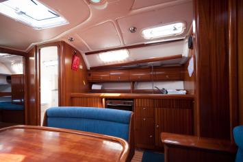 Yachtcharter Bavaria38 13