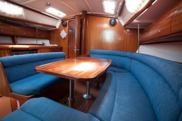 Yachtcharter Bavaria38 14