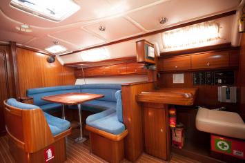 Yachtcharter Bavaria38 16