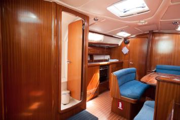 Yachtcharter Bavaria38 19